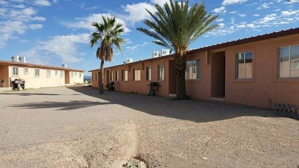 Foto principal - 553 W Esperanza Ave