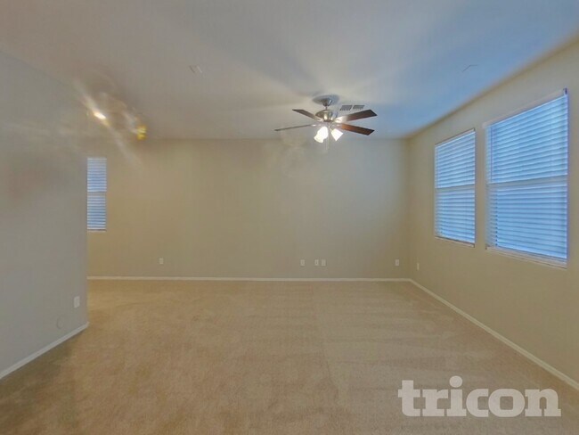 Foto del edificio - 40605 W Nicole Ct