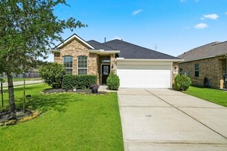 Building Photo - 217 Brookwood Park Ln