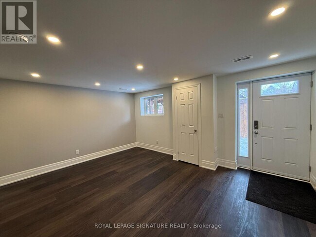 Photo du bâtiment - 1171 McEachern Ct