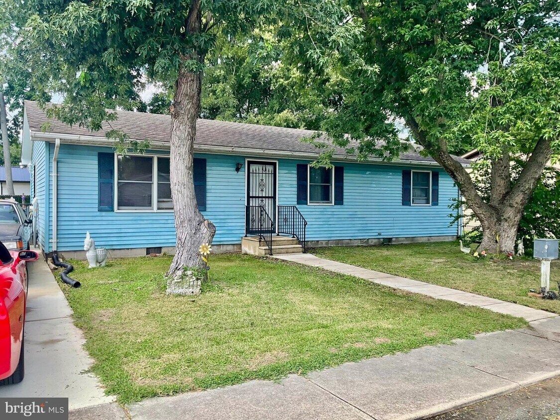 205 Woodsedge Ln, Felton, DE 19943 House Rental in Felton, DE