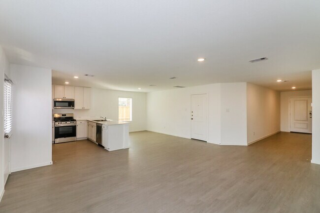 Foto del edificio - 16726 Old Wagon Wy