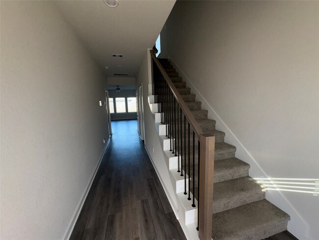 Building Photo - 16628 Sterling Clf St