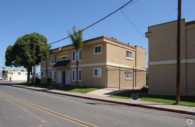 Building Photo - Park Crest Apartments