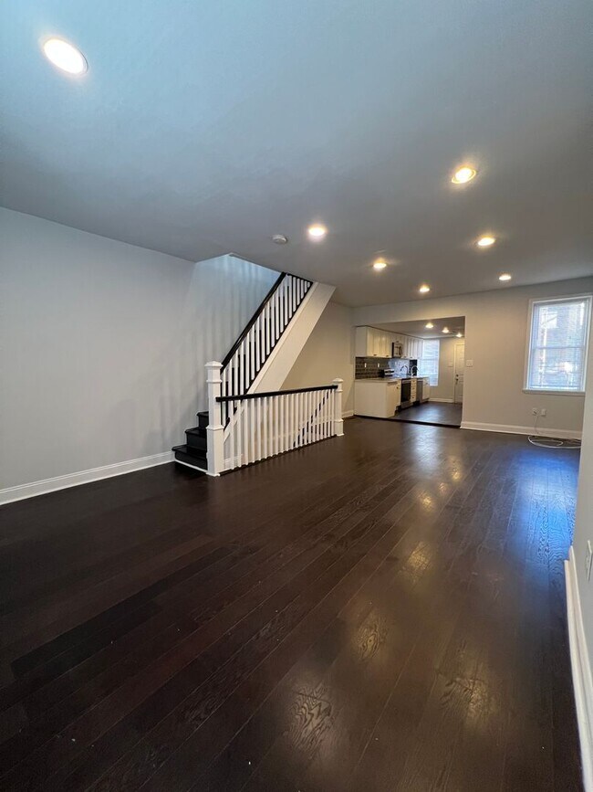 Foto del edificio - Bright 3 Bed / 2 Bath Home in West Philade...