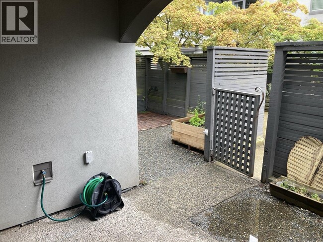 Photo du bâtiment - 1352 W 7th Ave