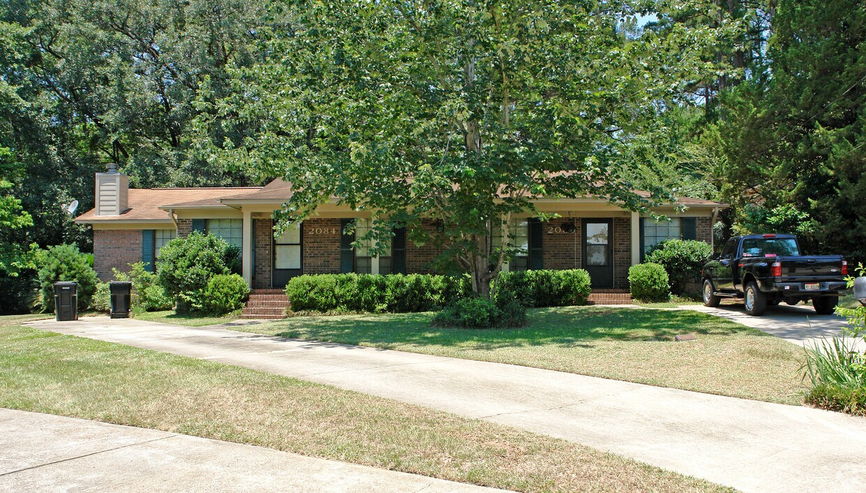 Building Photo - 2084-2086 Pats Pl