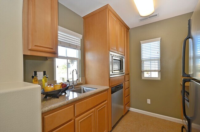 Building Photo - 5008 Rashelle Way