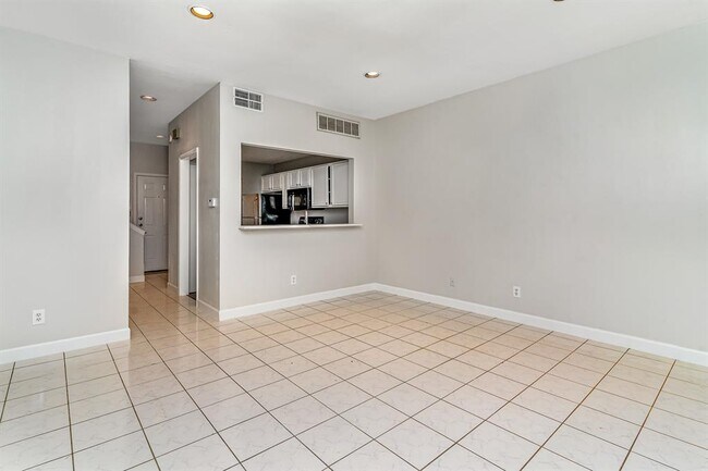 Building Photo - 4122 Wycliff Ave