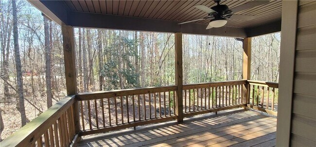 Foto del edificio - 123 Ridge Crest Ct