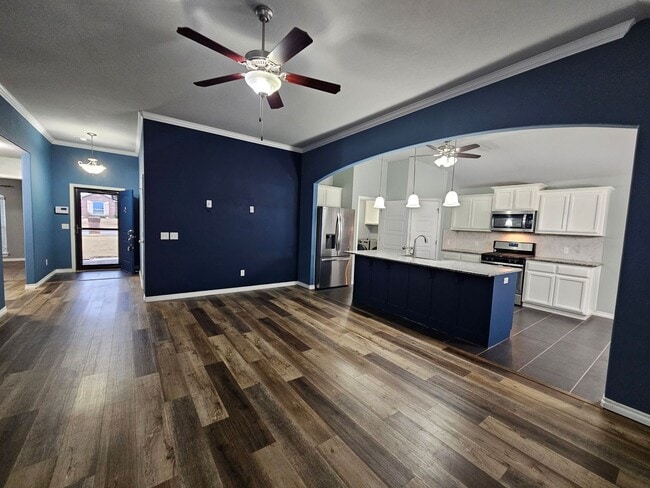 Foto del edificio - (3) Bed/(2) Bath in Bellatona Addition! Avail NOW!