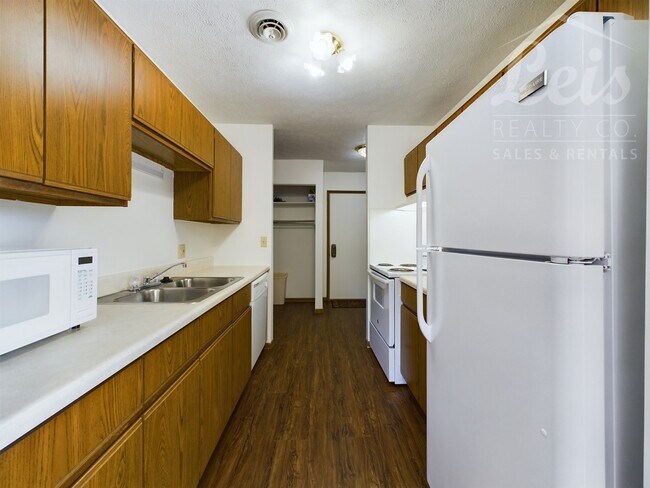 Foto del edificio - 534 Stonecastle Ct