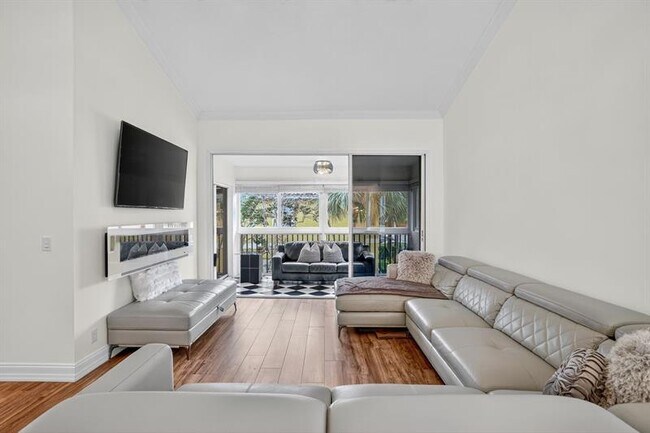 Foto del edificio - 2121 S Ocean Blvd