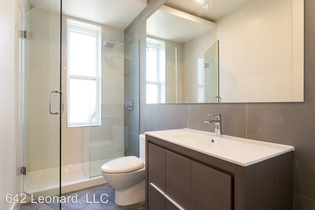 Foto del edificio - 642 Leonard St