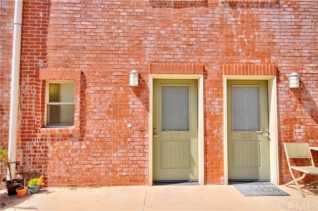Building Photo - 42081 3rd St
