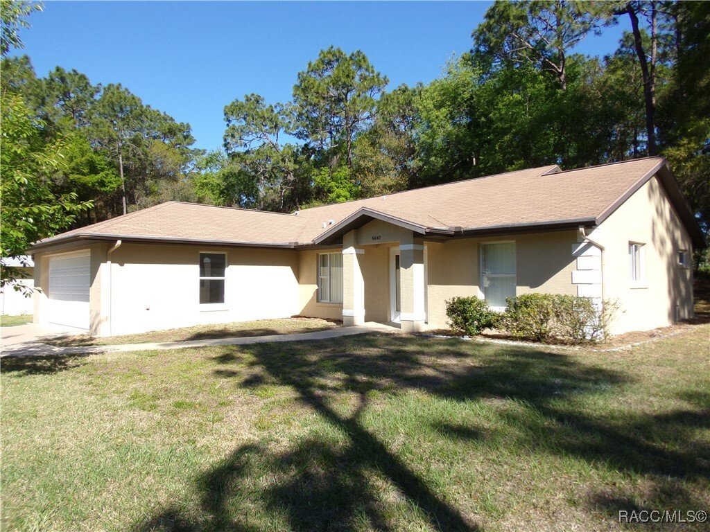 Foto principal - 6647 E Holly St