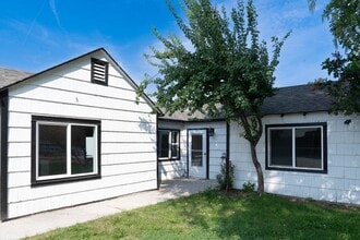 Building Photo - 1117 N Midland Blvd
