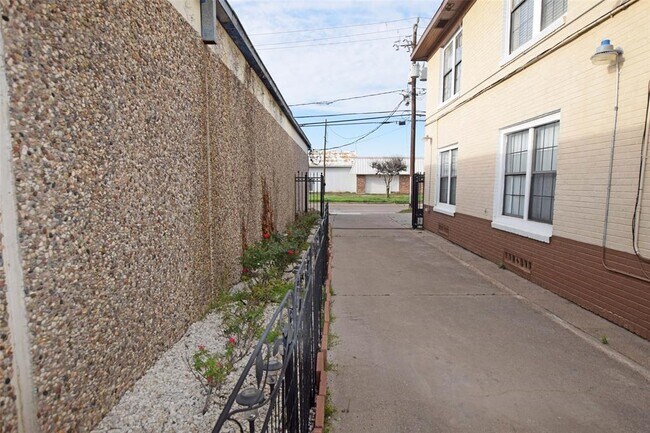Foto del edificio - 7312 Lawndale St