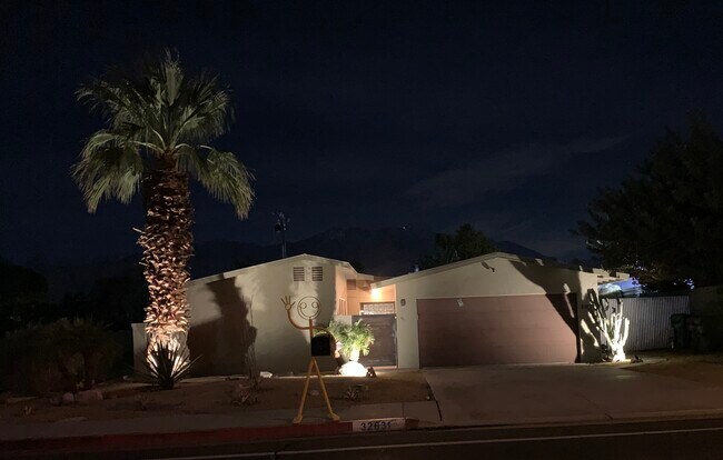 Building Photo - 32631 Cathedral Canyon Dr