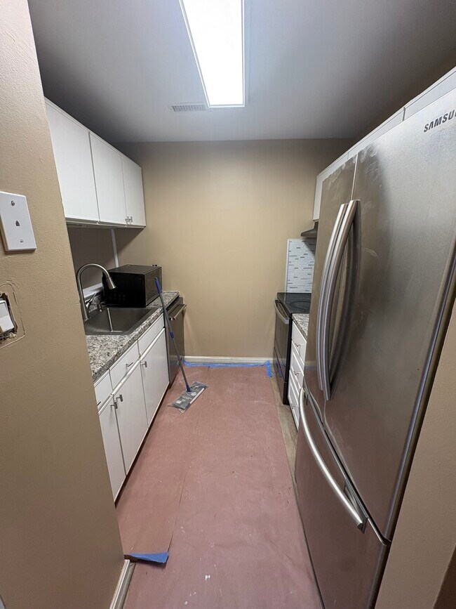 Building Photo - 2 Banyan Wood Ct