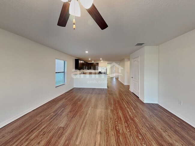 Foto del edificio - 816 Chatham Walk Dr