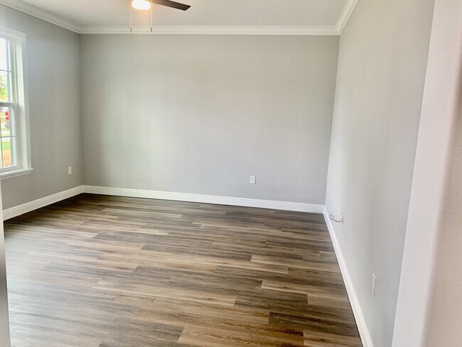 Foto del edificio - "Spacious 4-Bedroom 3-Bath with In-Law Suite & Granite Finishes in Palm Bay!"