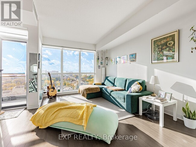 Photo du bâtiment - 1171 Queen St W