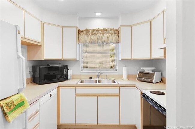 Building Photo - 1900 S Kanner Hwy