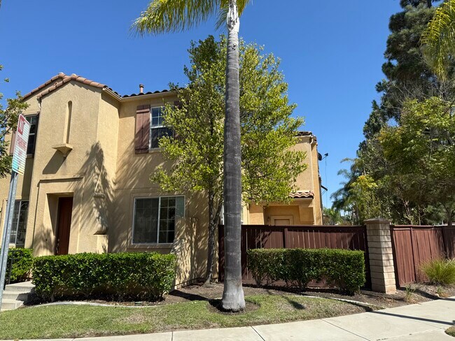 Building Photo - 915 Mira Lago Way
