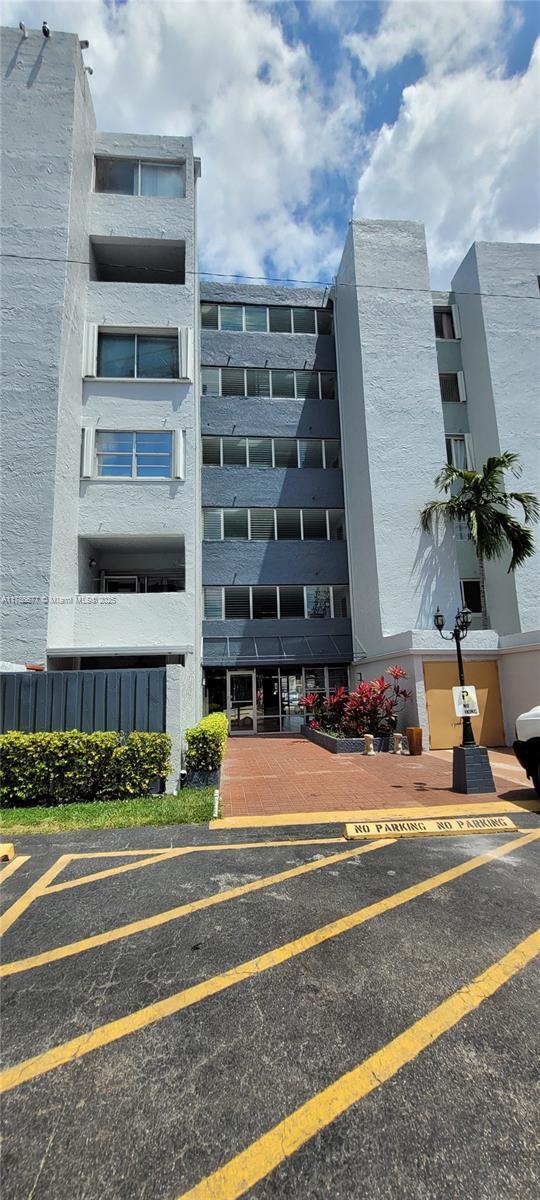Building Photo - 750 NW 43rd Ave