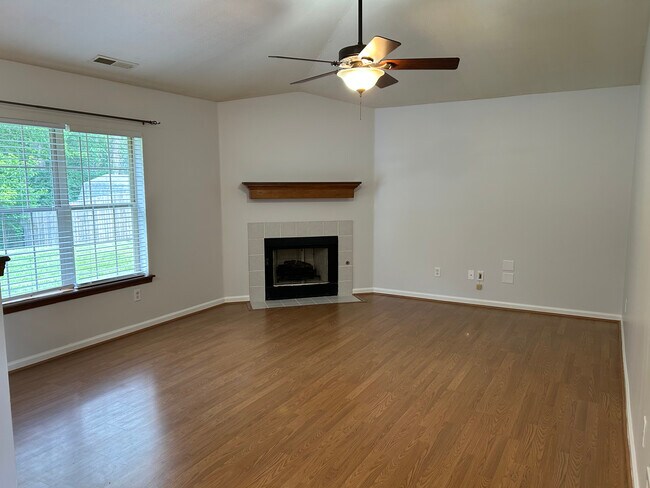 Building Photo - 6438 Thistle Bnd
