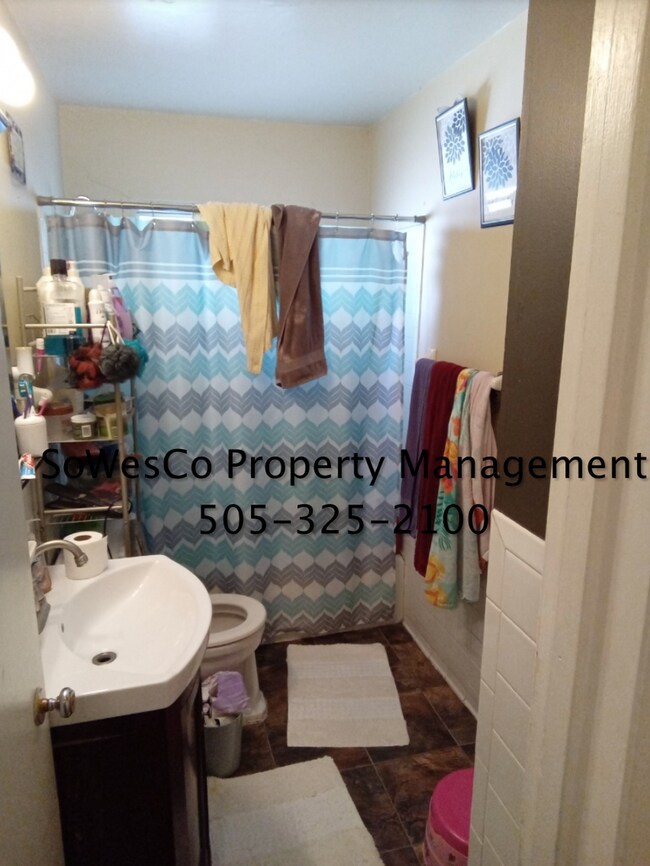 Foto del edificio - Large Four Bedroom Home!
