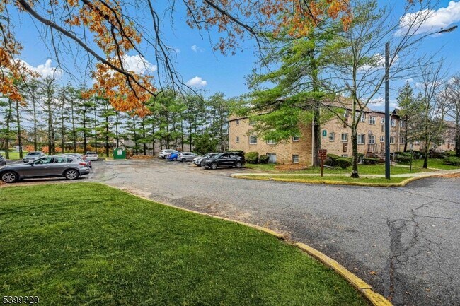 Building Photo - 71 College Dr