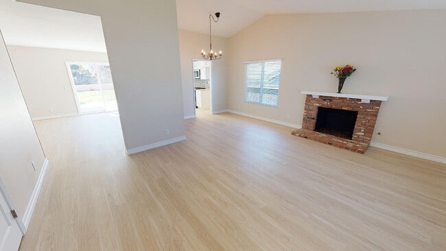 Building Photo - 89 Los Vientos Dr