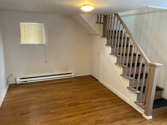 Living Room - 2333 15th Ave S