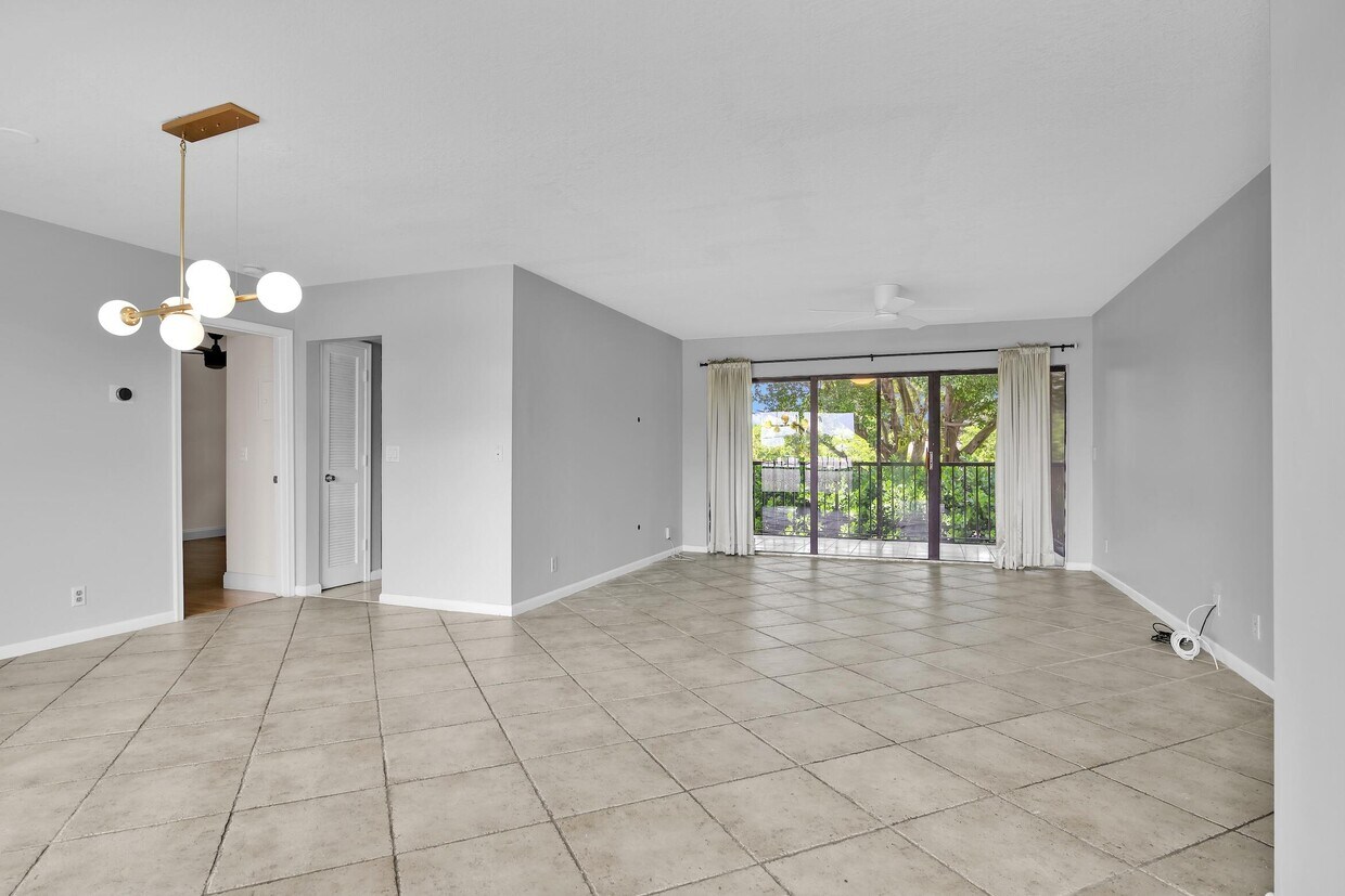 Foto principal - 1040 Homewood Blvd