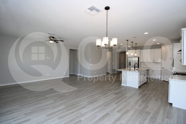 Building Photo - 40307 W Michaels Dr