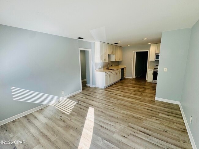 Building Photo - 1606 Fairland Ave