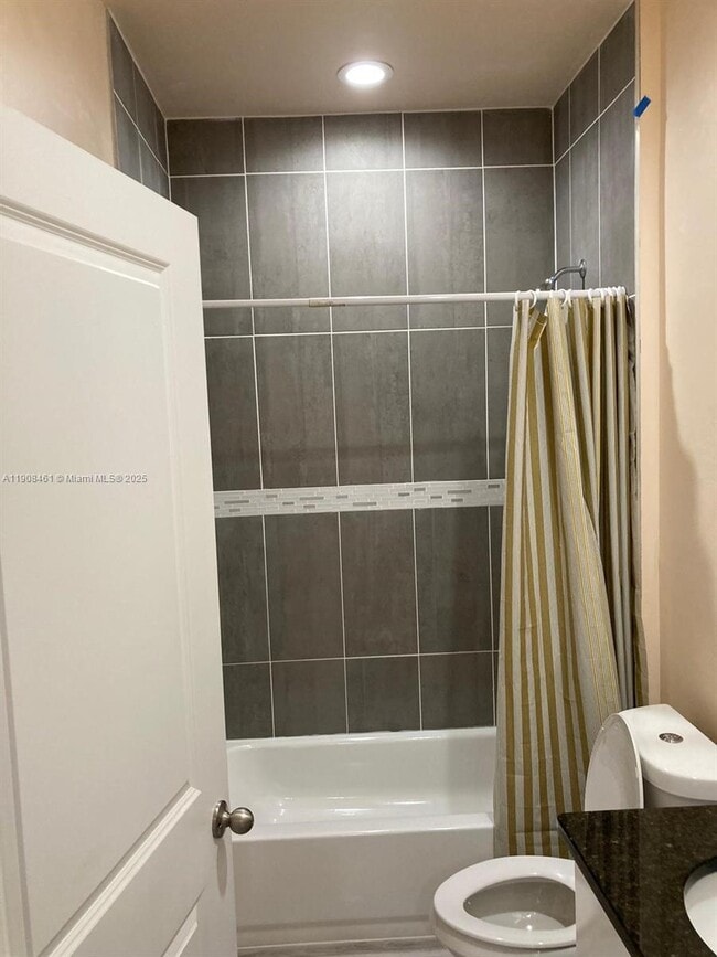 Foto del edificio - 2013 Odessa Cir