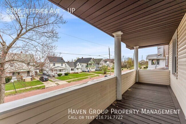 Foto del edificio - 8906 Jeffries Ave