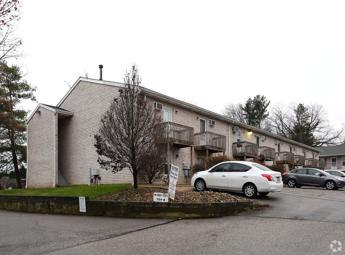 clyde court apartments cuyahoga falls