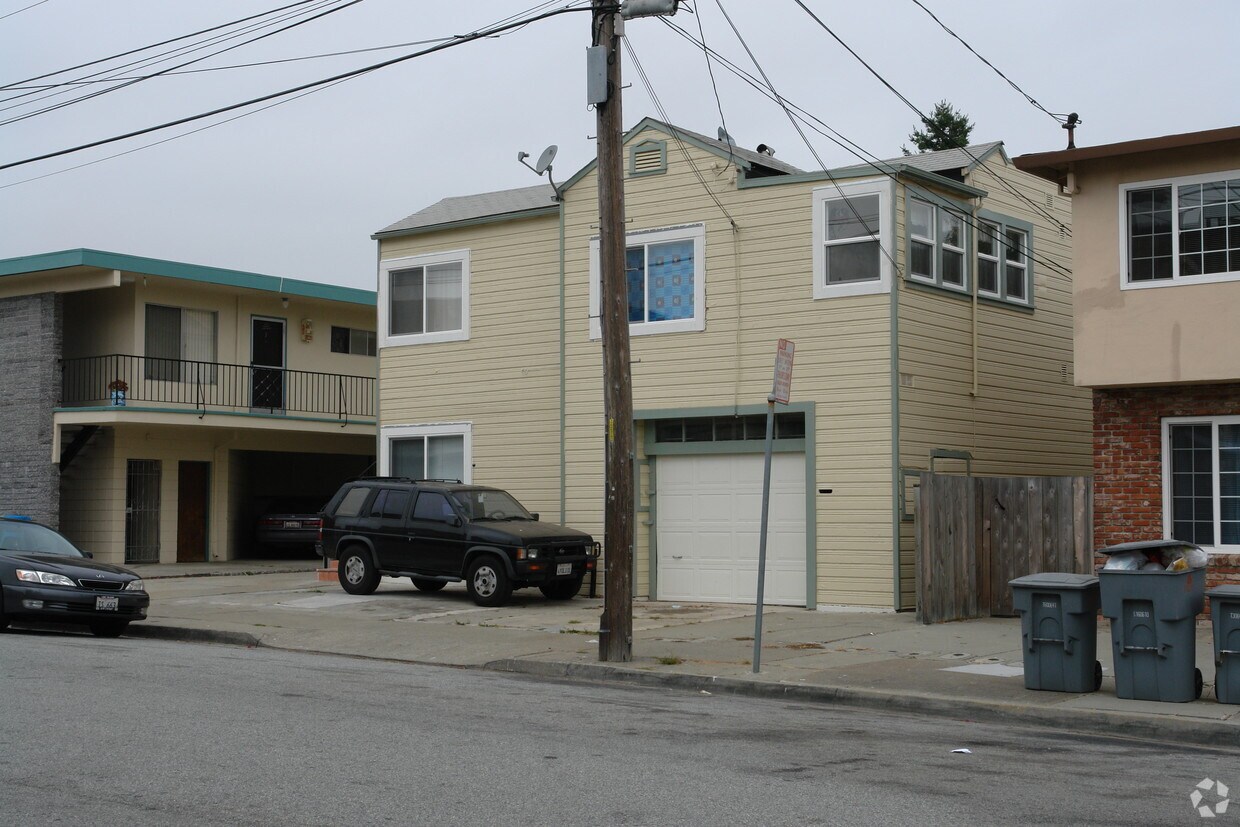 Primary Photo - 165 Santa Lucia Ave