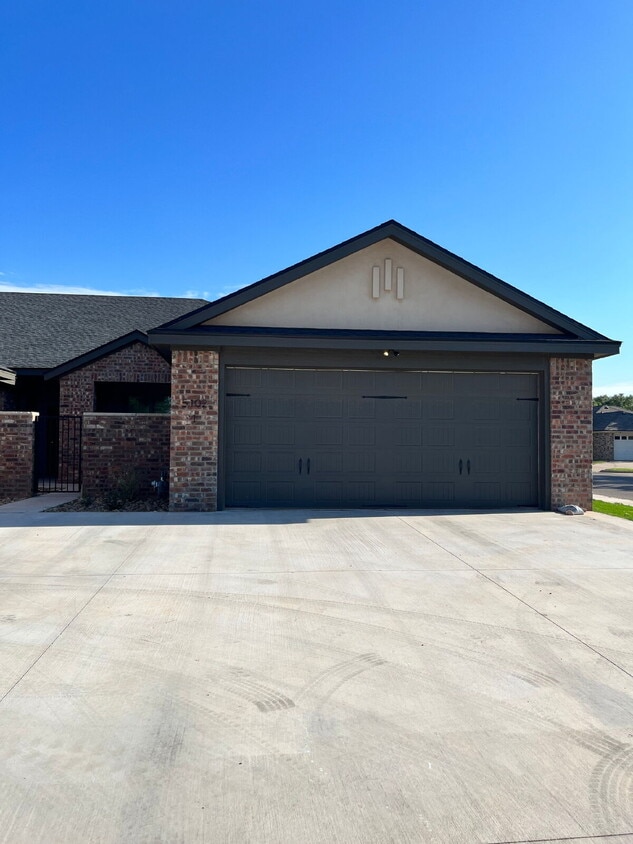 Foto principal - 5102 58th St