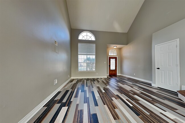 Building Photo - 1406 Chesterpoint Dr