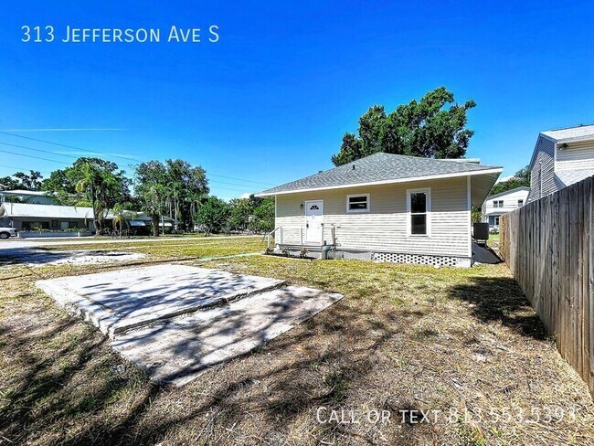 Foto del edificio - 313 Jefferson Ave