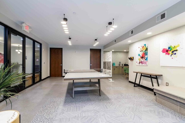 Yugo Minneapolis 412 Lofts-POI-04 - Yugo Minneapolis 412 Lofts