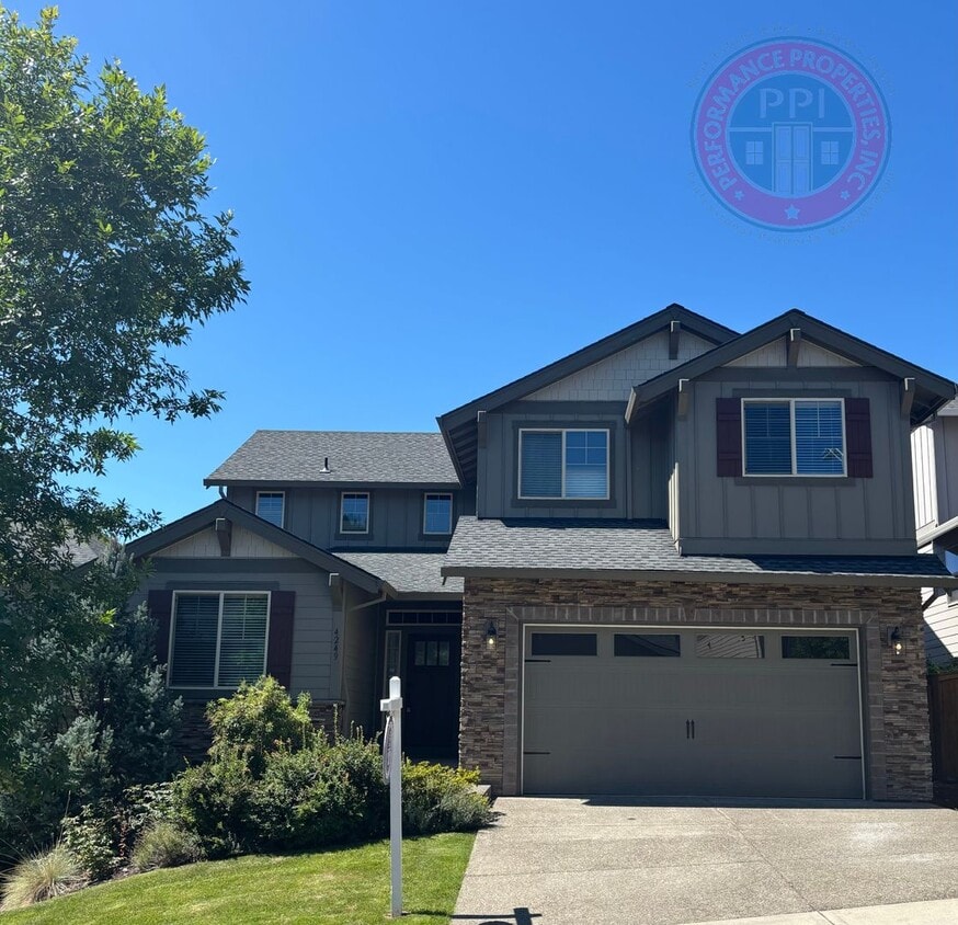 Primary Photo - *Gresham - Luxury Craftsman, Central Air, ...