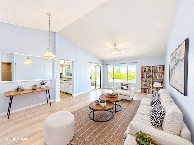 Foto del edificio - 10924 Button Willow Dr