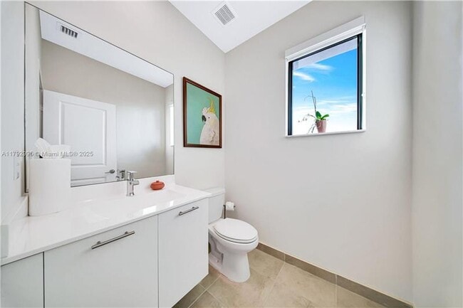 Building Photo - 4707 NW 83rd Ct