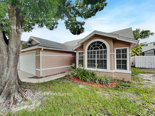 Building Photo - 2742 Falling Tree Cir